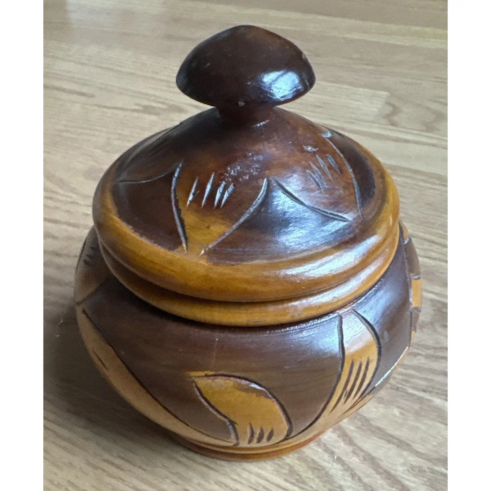 Hand Carved Wood Trinket Box W/‎ Lid Floral 2-Toned Handmade Craftsmanship